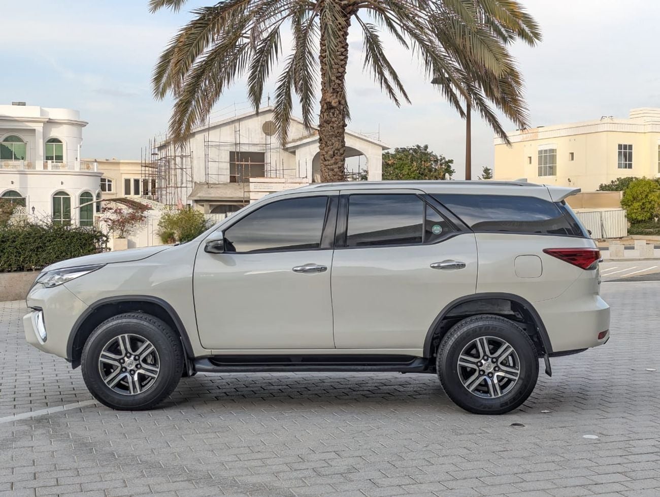 Toyota Fortuner GXR Toyota Fortuner 2020 LHD v6 Petro engine