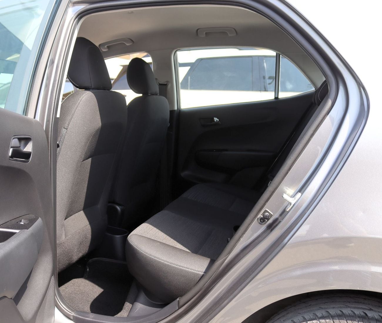 Kia Picanto LX ACCIDENTS FREE - GCC - ORIGINAL PAINT - 4 AUTOMATIC WINDOWS - PERFECT CONDITION INSIDE OUT