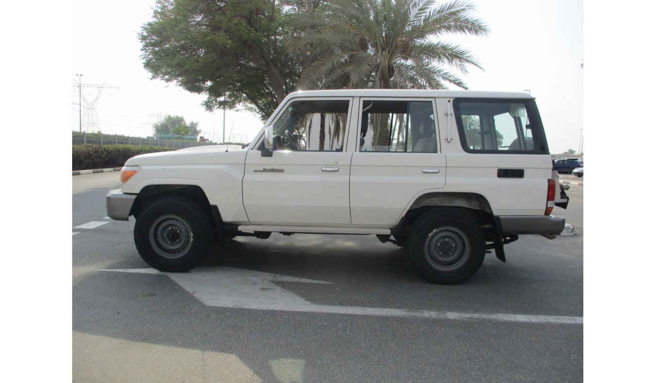 Toyota Land Cruiser 76 hard top model 2014 diesel 6 cylinder 4200 cc