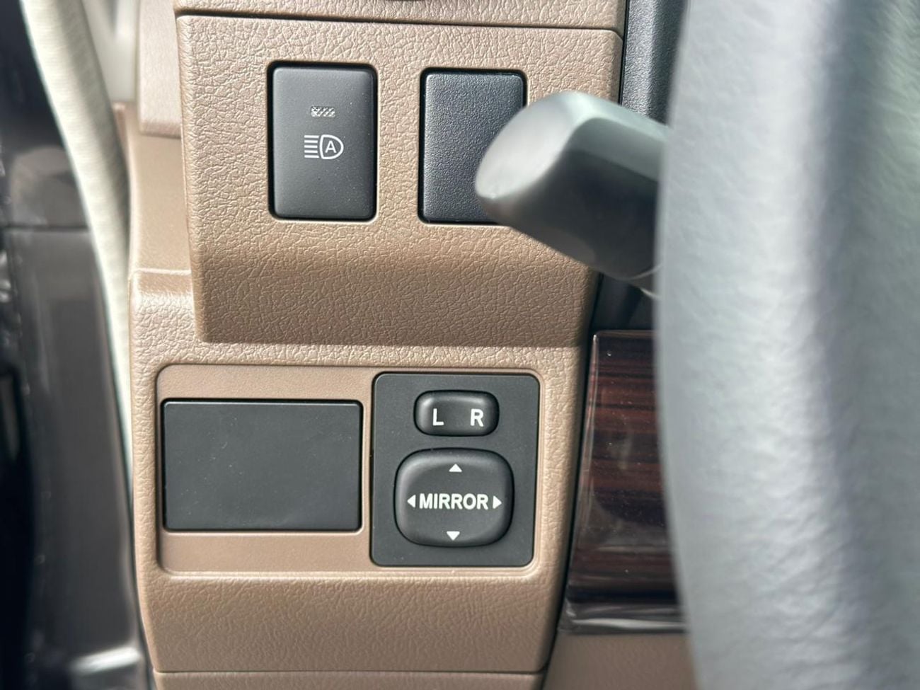 تويوتا لاند كروزر 70 LC76 DX DX 4.0L A/T