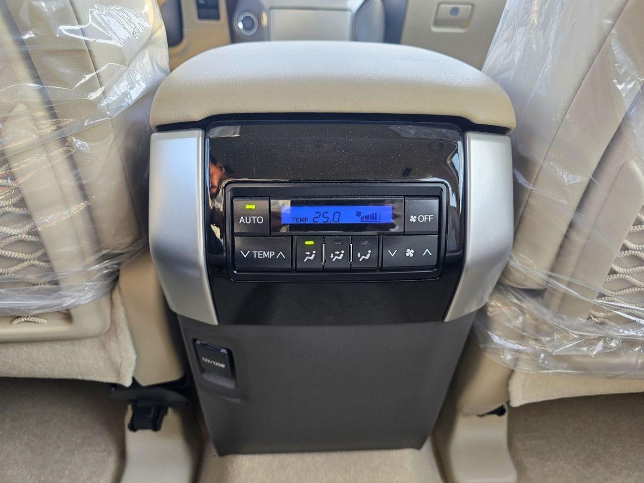 Toyota Prado Land Cruiser Prado VX 4.0l petrol 4WD SUV White  Color 2023 Model