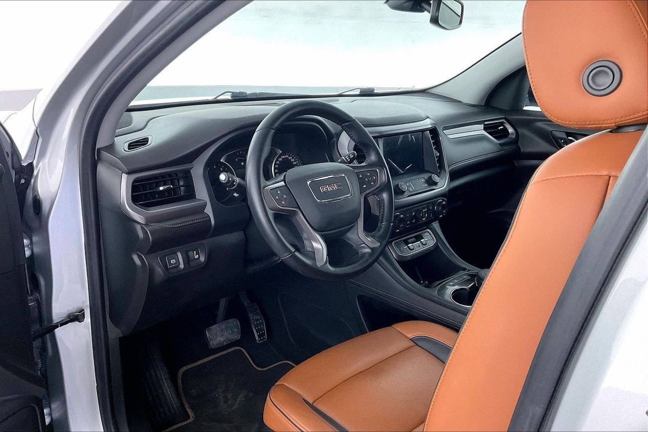 جي أم سي أكاديا AT4 | National Day Celebration | شامل الضمان | 0 ﺪﻔﻋﺓ ﺃﻮﻟﻯ