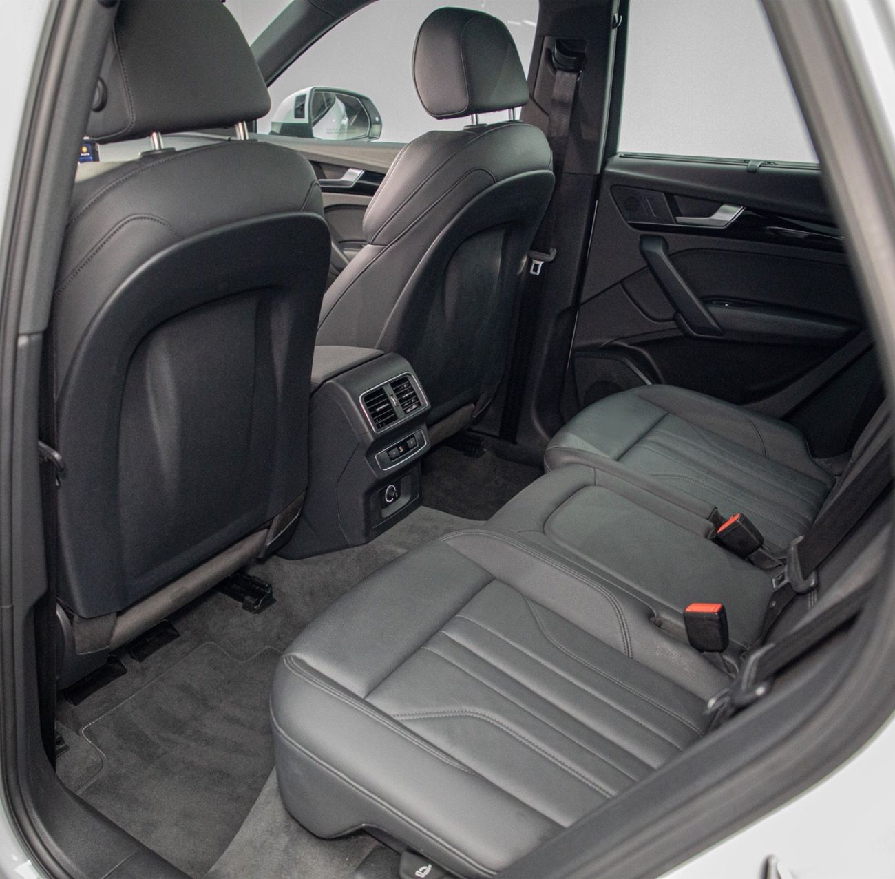 Audi Q5 45 TFSI Quattro S Line 2.0L (252 HP)