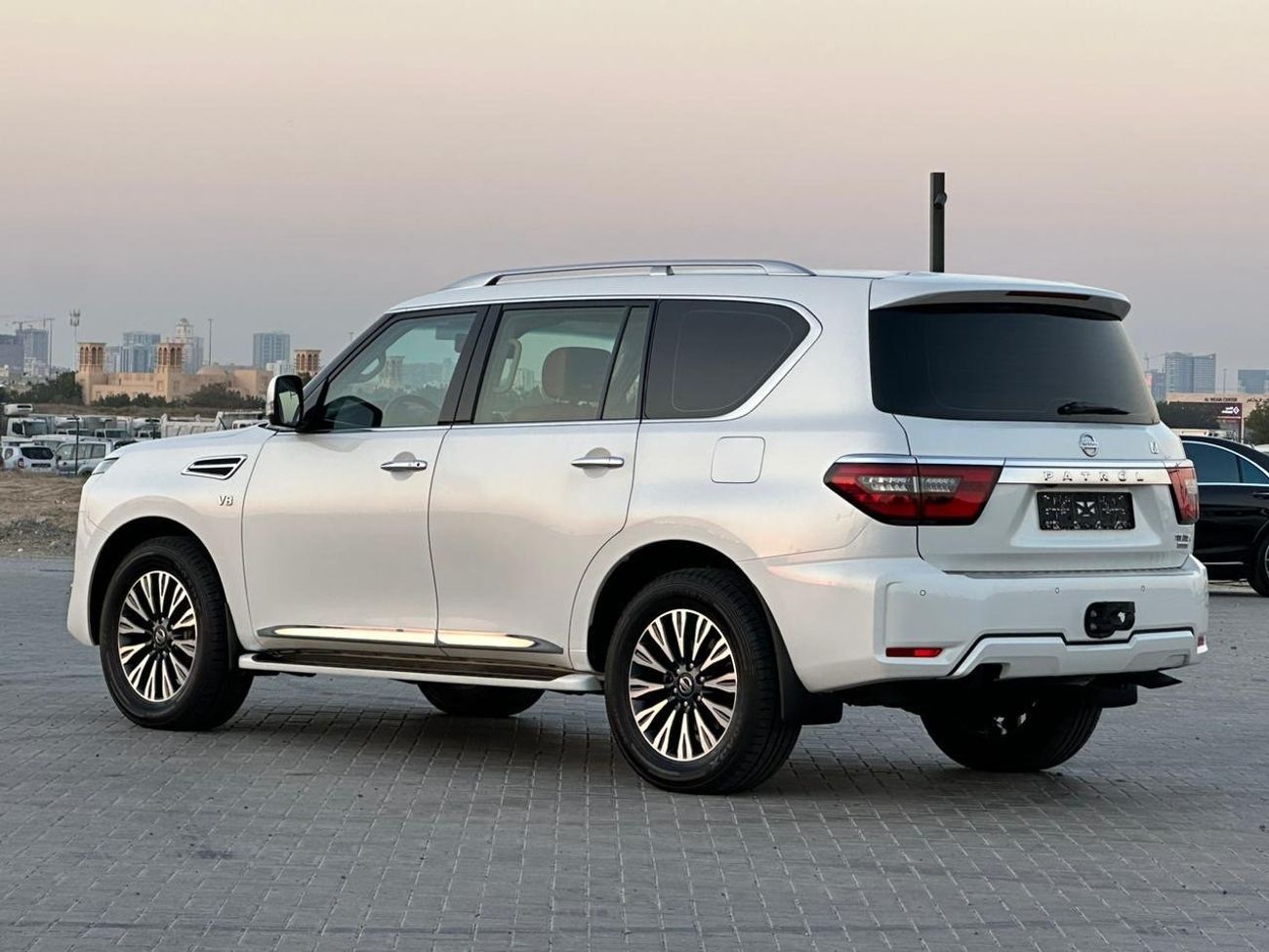 نيسان باترول LE Titanium 5.6L