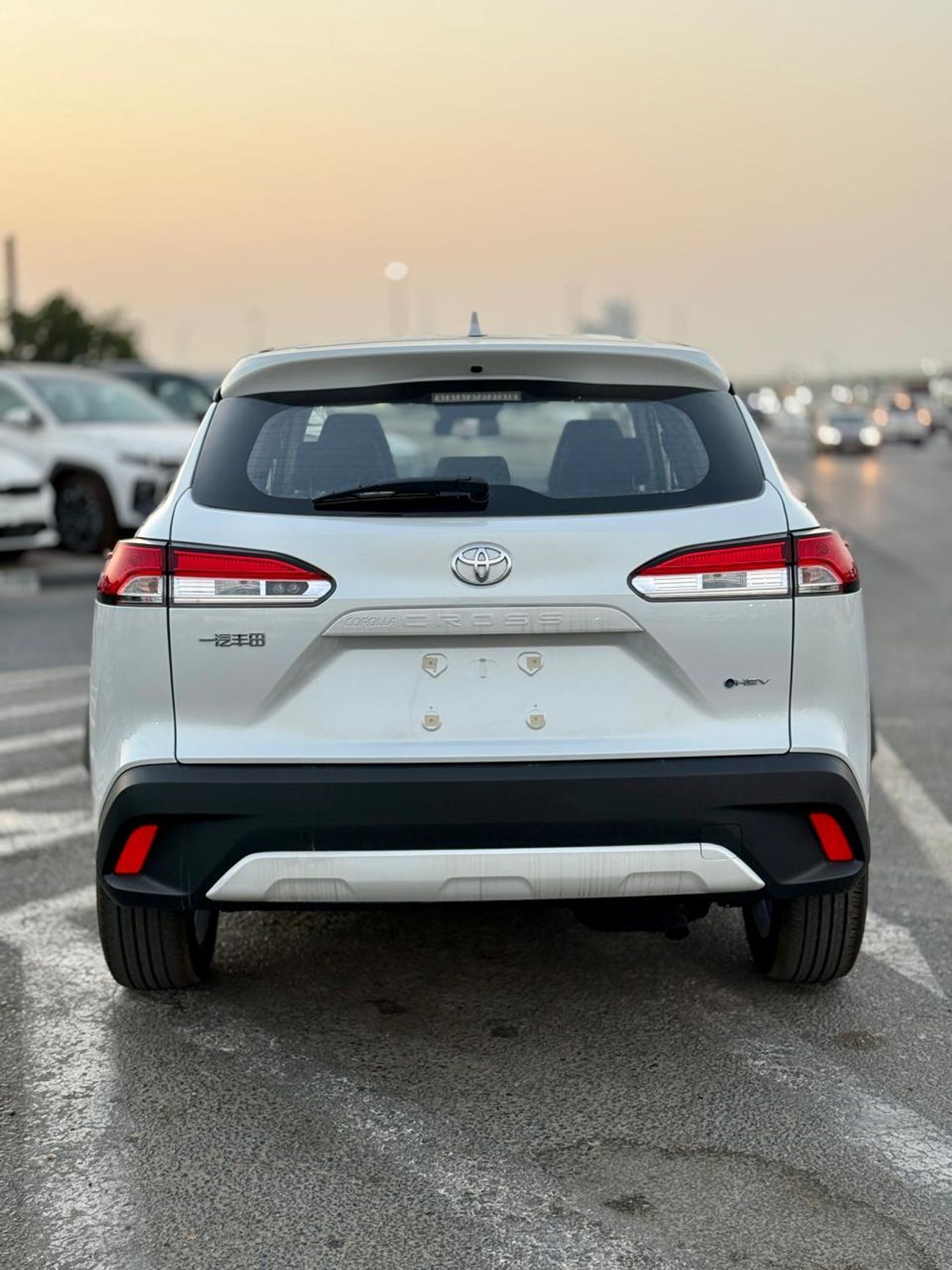 تويوتا كورولا كروس Toyota Corolla Cross Hybrid 2.0L