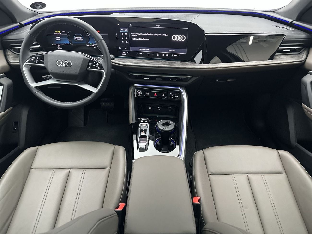 أودي Q5 45 TFSI Quattro 2.0L Q5 SUV TFSI quattro 204hp (Ref# 45595)
