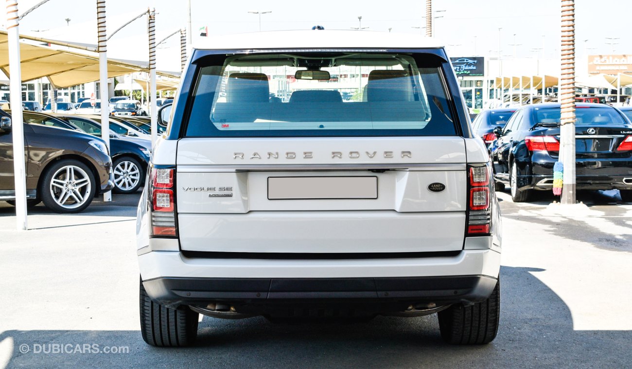 Land Rover Range Rover Vogue With SE Supercharged Badge