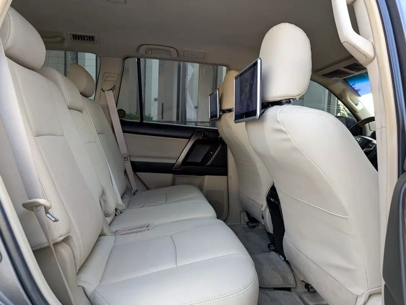 Toyota Prado TX-L FACELIFTED WITH INTERIOR AND EXTERIOR V4 2.7L GCC IN EXCELLENT CONDITION
