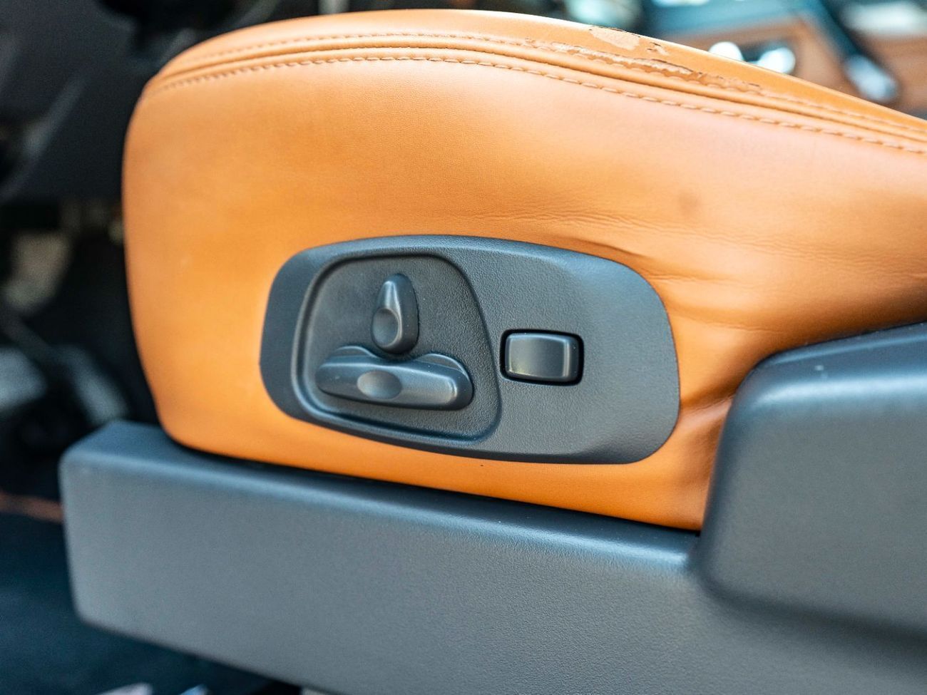 Mitsubishi Pajero GLS Mid 3.8L (189 HP)