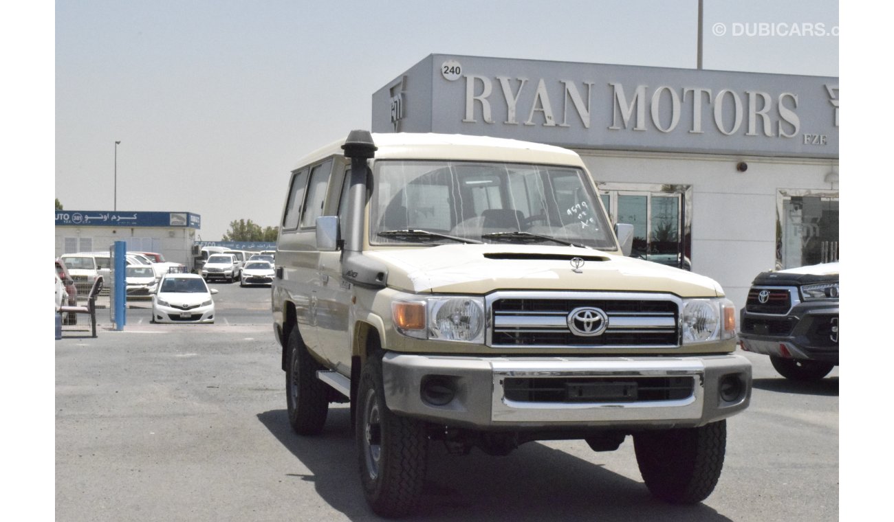 Toyota Land Cruiser Hard Top HARD TOP 3 DOORS 2020 DIESEL MANUAL TRANSMISSION WITHOUT DIFF LOCK ONLY FOR EXPORT
