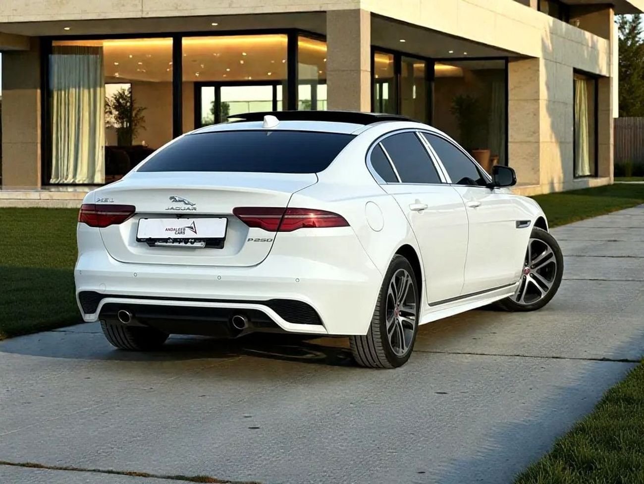 Jaguar XE STD S P250 2.0L