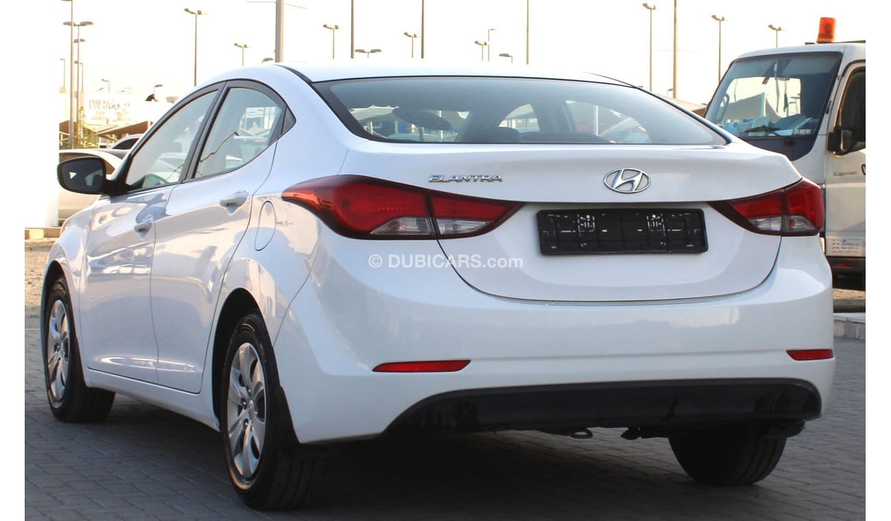 هيونداي إلانترا هيونداي إلنترا 2015 خليجي بحالة ممتازة 1600 سي سي