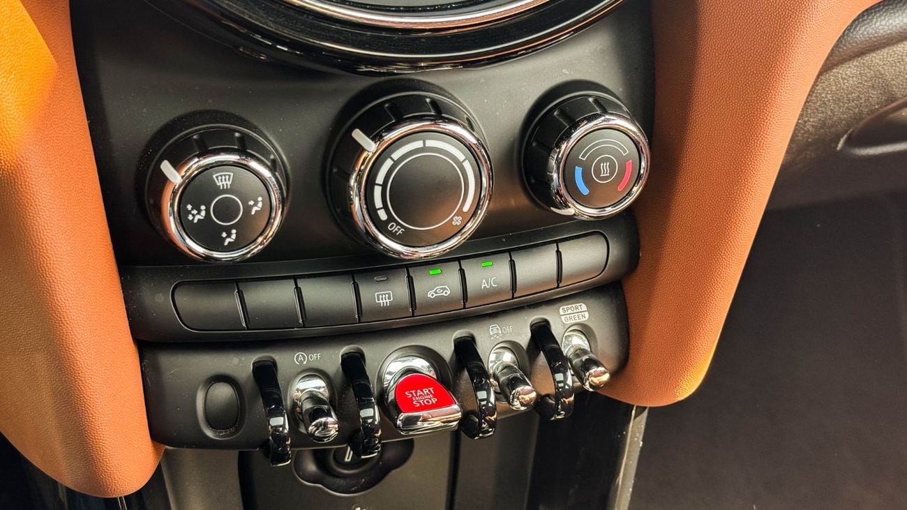 ميني كوبر إس JCW Kit 2022 Full Service History GCC Low Mileage 2.0L Turbo 4 Cylinders