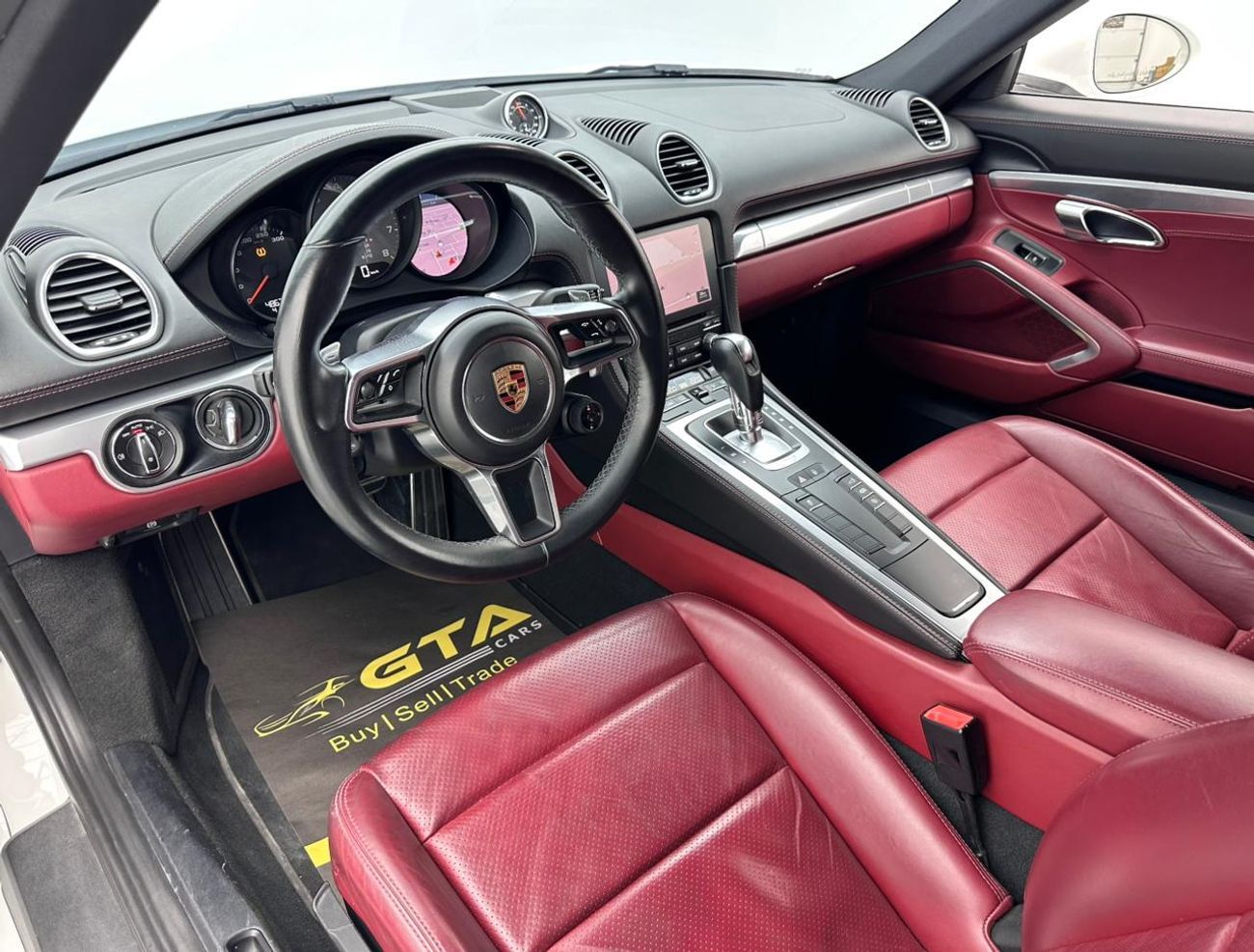 Porsche 718 Cayman S 2.5L A/T 2018 Porsche 718 Cayman S, April 2026 Porsche Warranty, Porsche Full Service History, GCC