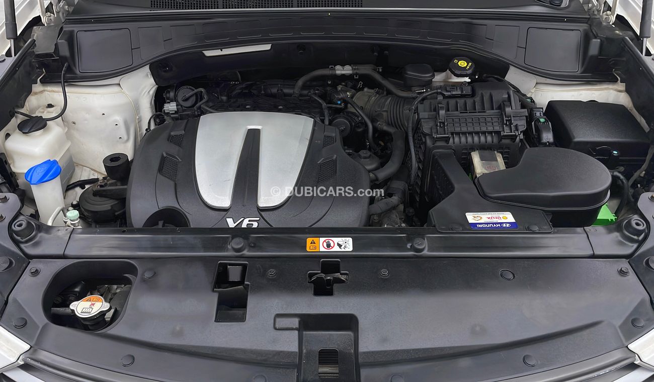 Hyundai Santa Fe GL 3.3 | Under Warranty | Inspected on 150+ parameters