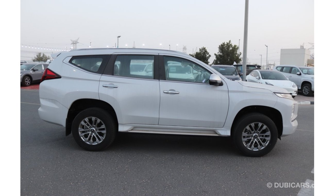 ميتسوبيشي مونتيرو FC7 Model 2020 V6 3.0L petrol, A/T, Push start