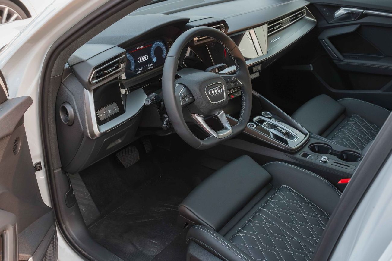 Audi A3 Audi A3 1.5T 35 TFSI S-Tronic Sedan 2025 (White)