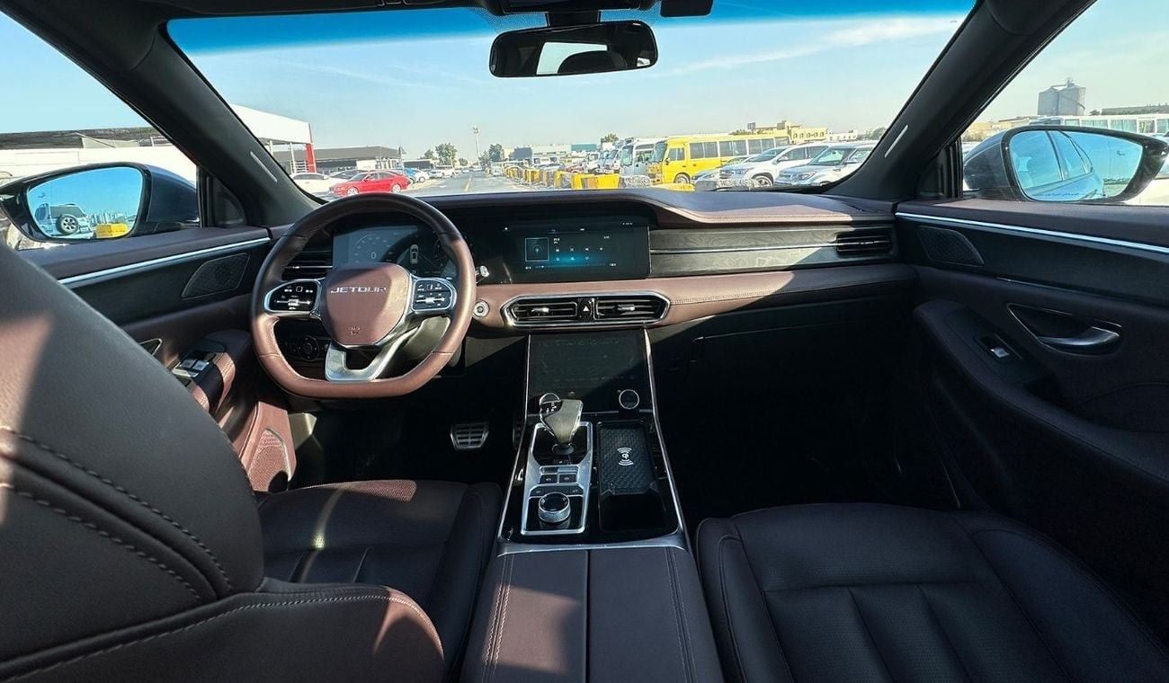 جيتور X90 بلس Luxury 1.6L Turbo 4 Cylinders 2024 Low Mileage Warranty 3 Years