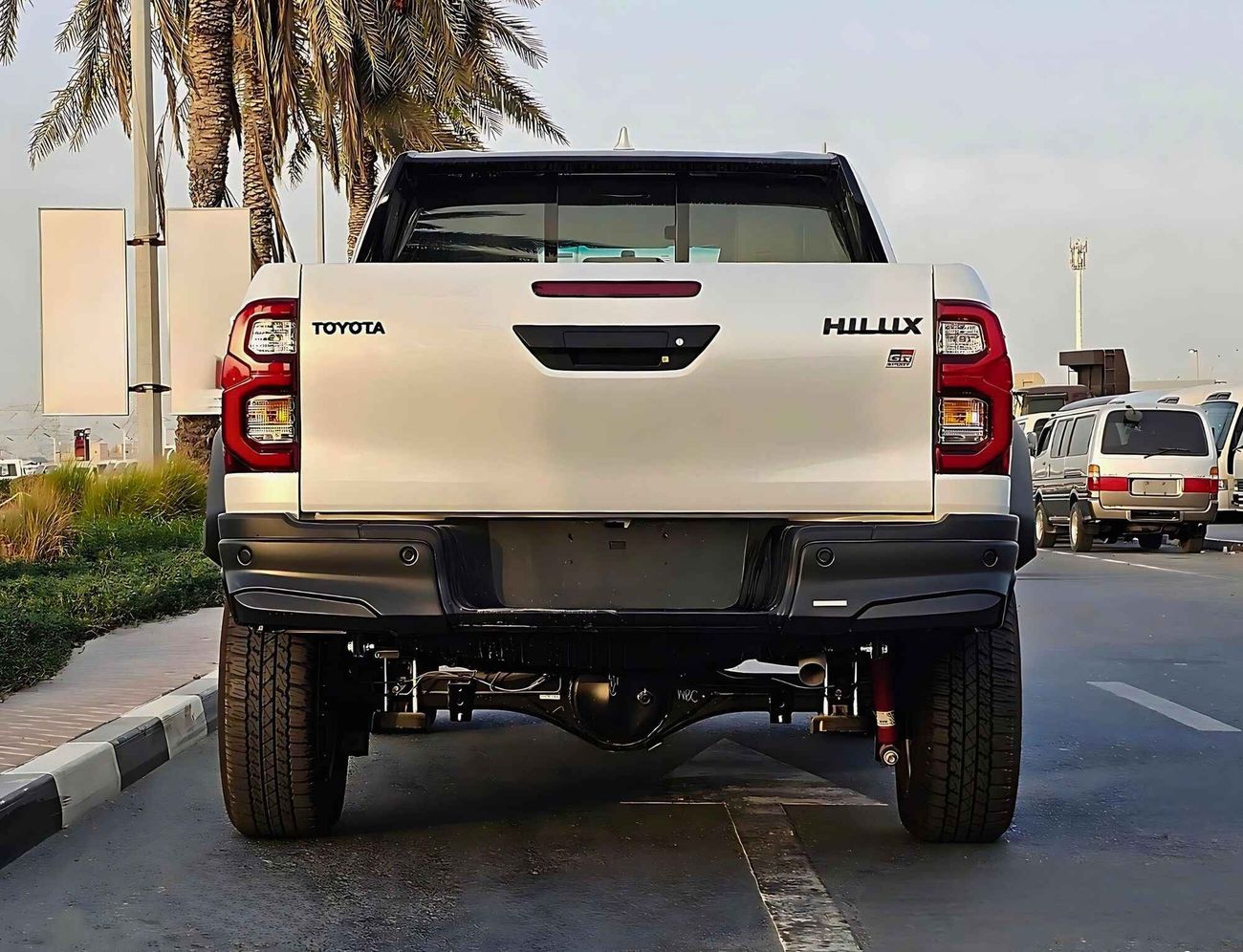 Toyota Hilux GR-S / V4 / 2.8L DIESEL / A/T / DVD / 360” Camera/ Roll Bar ( CODE # HDGR28AF)