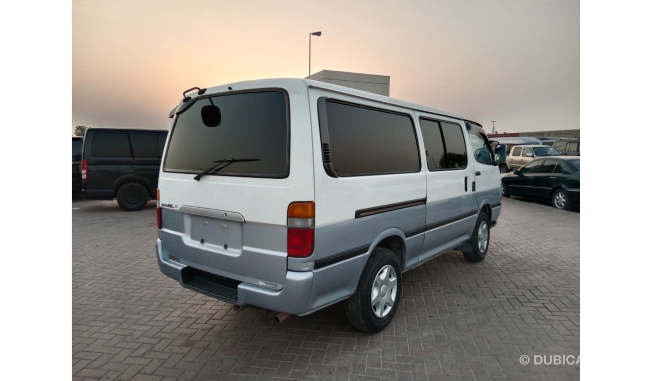 تويوتا هاياس TOYOTA HIACE VAN RIGHT HAND DRIVE (PM1584)