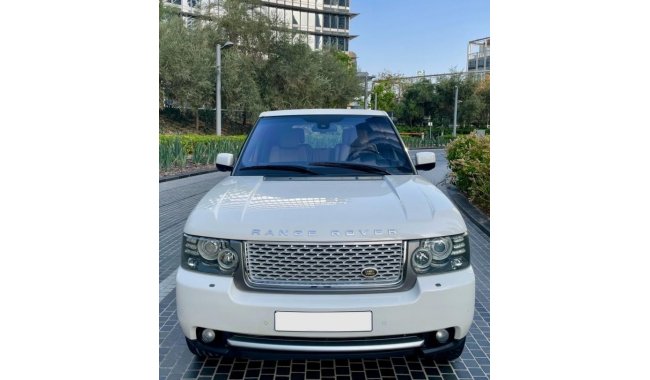 Land Rover Range Rover Vogue HSE LOVELY AUTOBIOGRAPHY KIT RANGE R VOGUE V8 .. TOP RANGE .. ACCIDENTS FREE . GCC. LOW MILES 120k