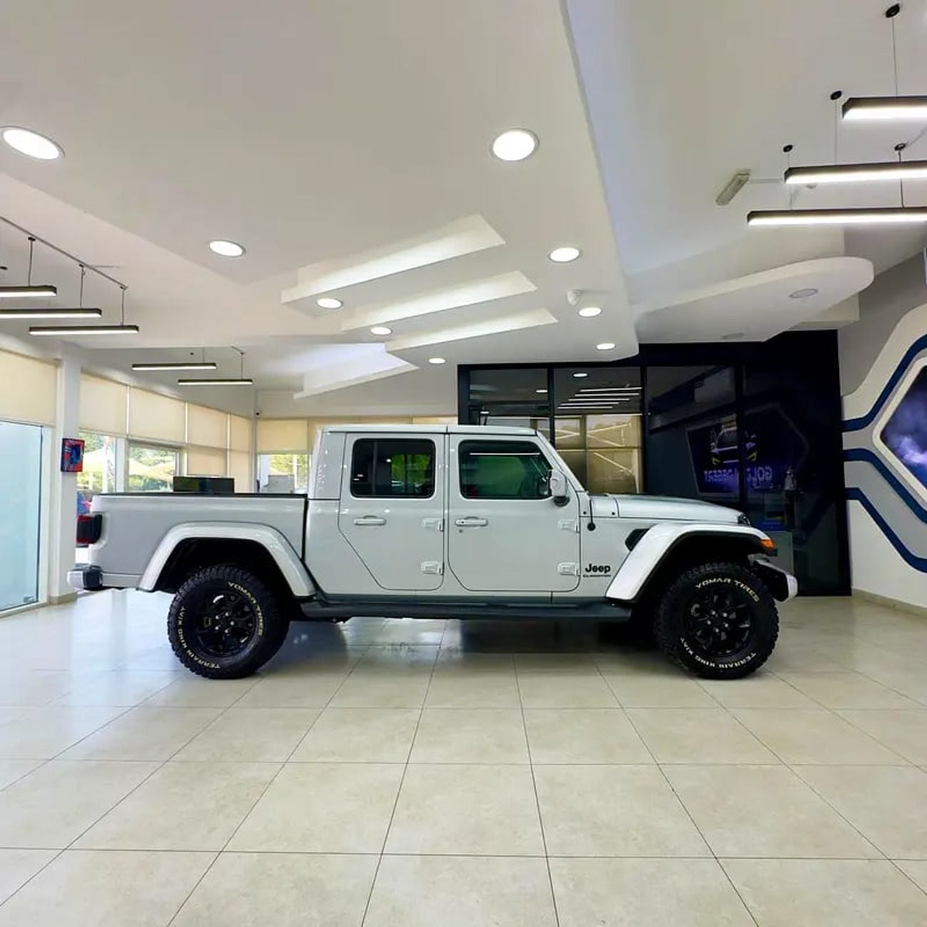 جيب جلادياتور Overland 3.6L Overland