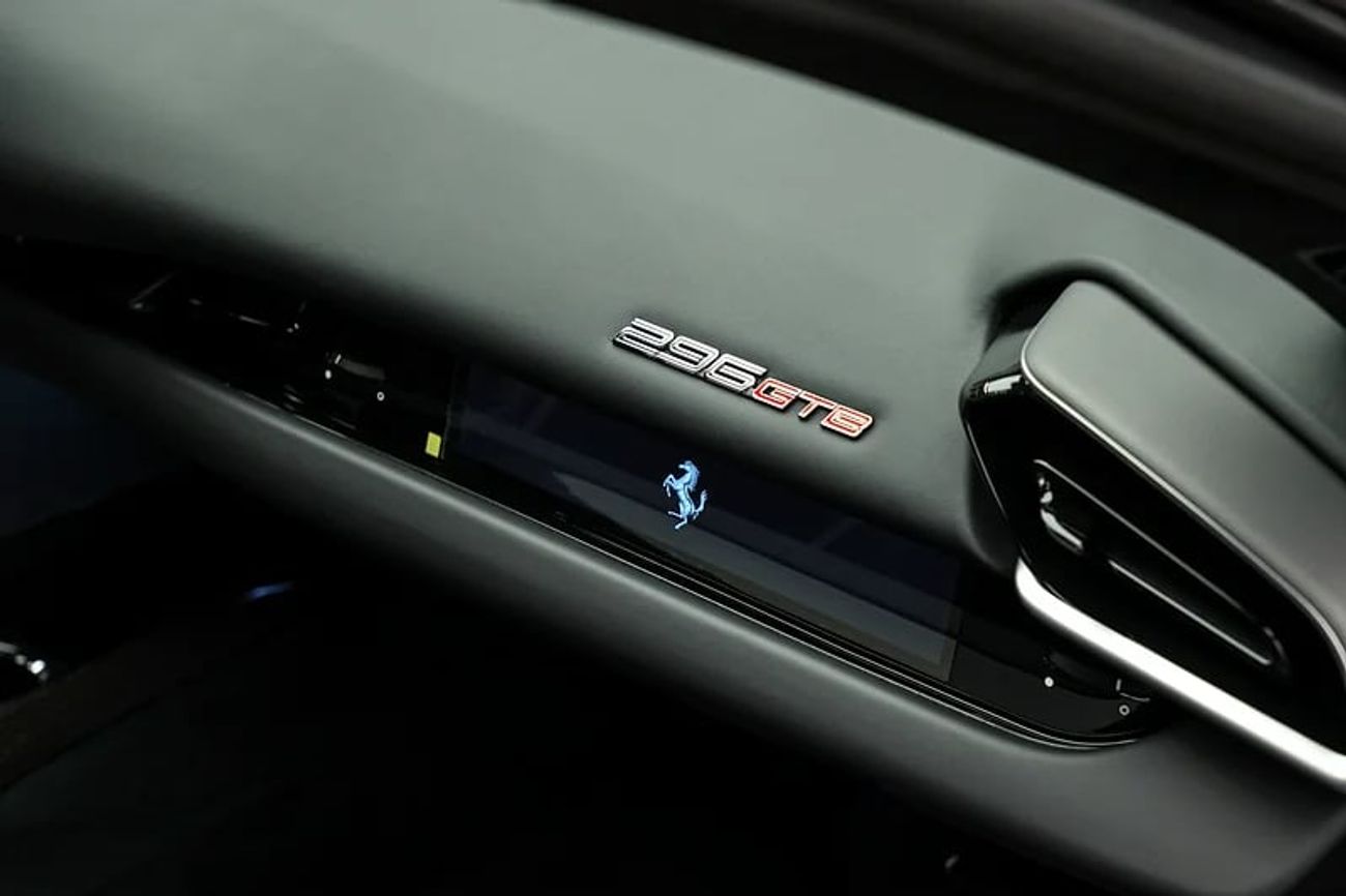 Ferrari 296 GTB 3.0T V6 PHEV