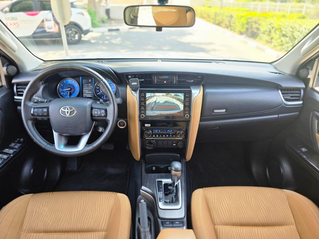 تويوتا فورتونر GXR 4.0L (278 HP)