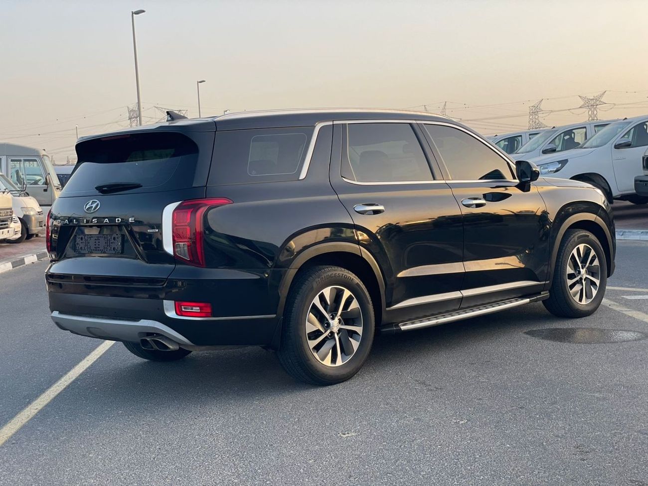Hyundai Palisade 2021 Hyundai Palisade SEL premium 3.8L V6 - 4x4 AWD -korean Specs Orignal Paint With  Parking sensor
