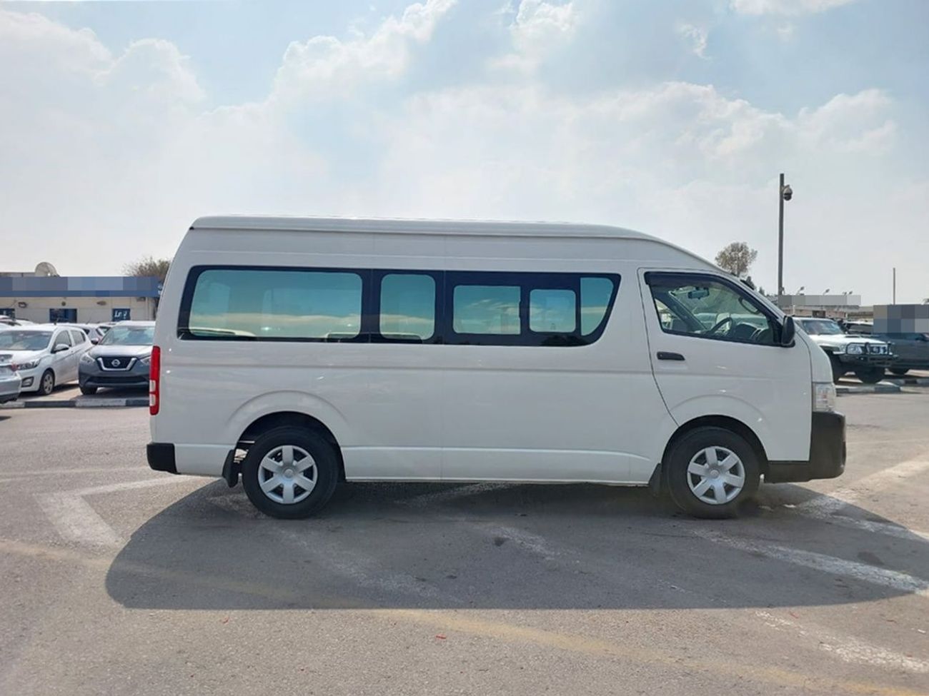 Toyota Hiace TOYOTA HIACE VAN RHD 2015 MODEL 3.0 L DIESEL AUTOMATIC(PM15267)