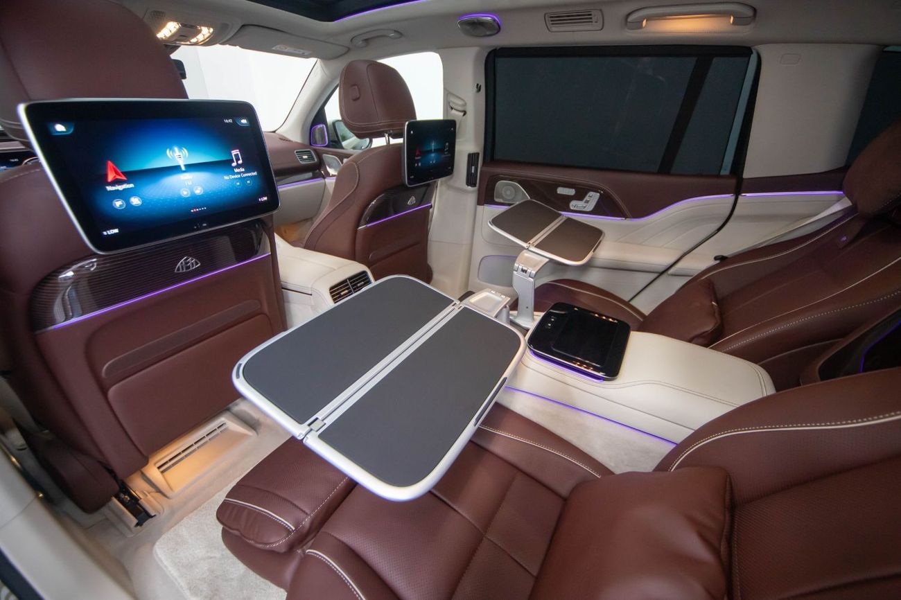 مرسيدس مايباخ gls600 مايباخ Maybach GLS600 | 2024 | 3,500 Km | Two Tone Color