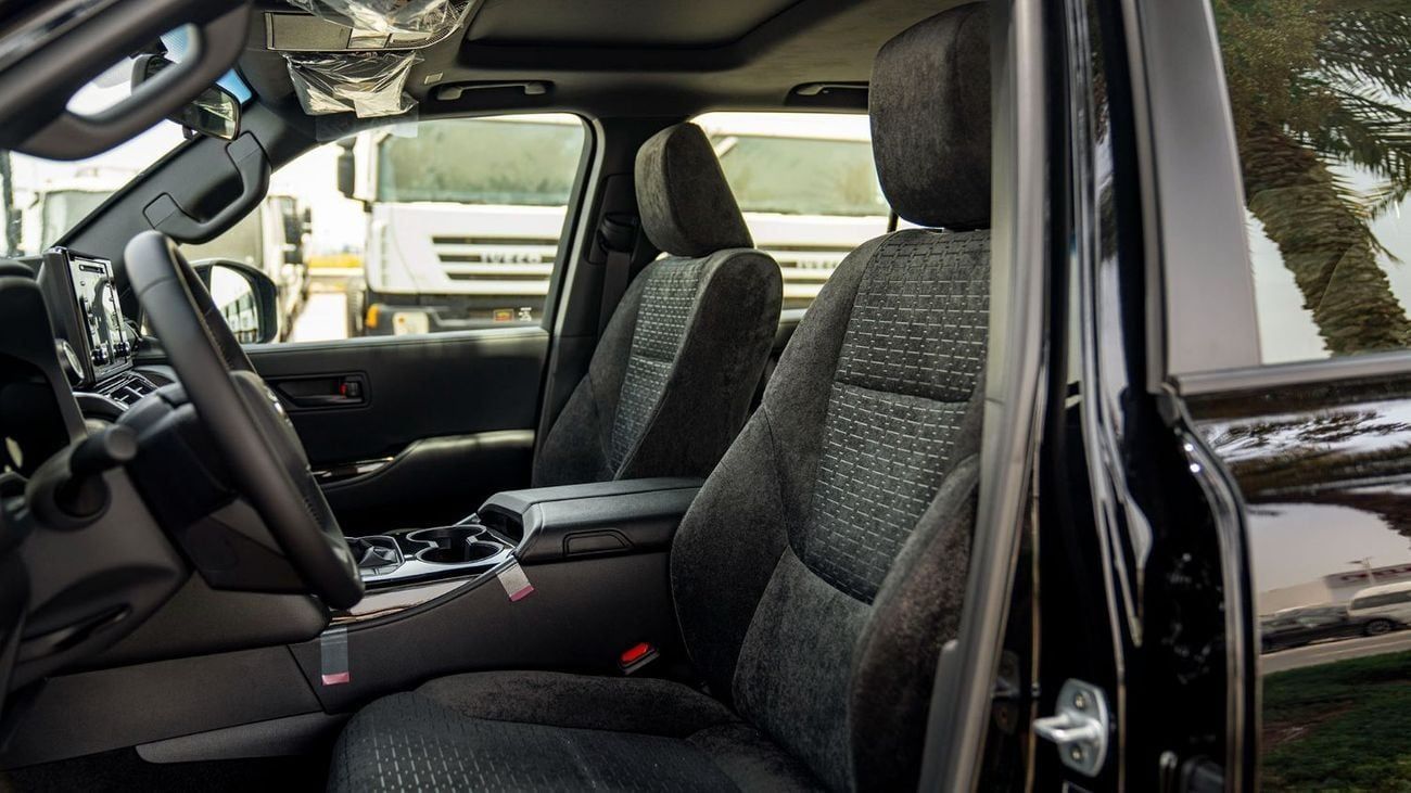 تويوتا لاند كروزر GXR LC GXR 3.3D\(LHD) TOYOTA LAND CRUISER LC300 GXR 3.3D AT MY2025 – BLACK