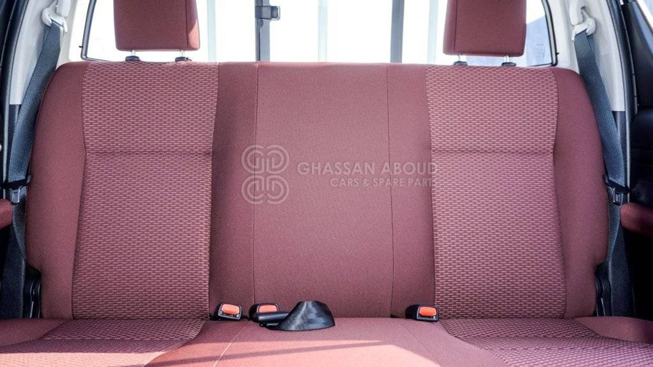 Toyota Hilux Double Cabin, 2.4L, 4x4, Diesel