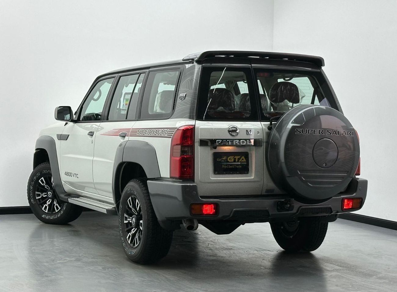 Nissan Patrol Super Safari 2024 Nissan Patrol Super Safari Al Ostoura, 2029 Agency Warranty, Agency FSH, GCC