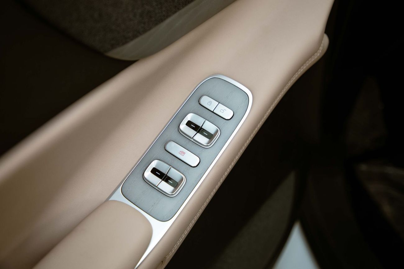 Xpeng X9 2024 Xpeng G9 Pro - White Inside Brown | Export Price