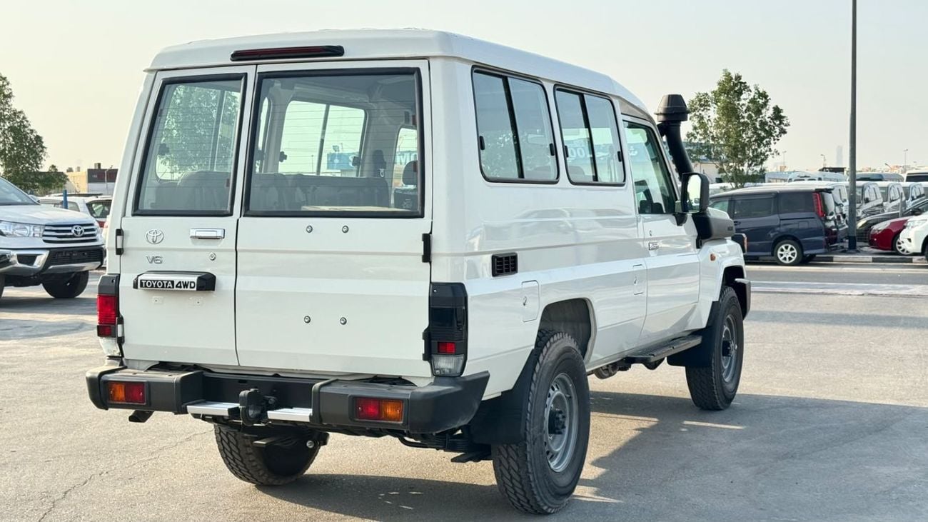 تويوتا لاند كروزر 70 إل سي 78 هاردتوب 4.0L يدوي