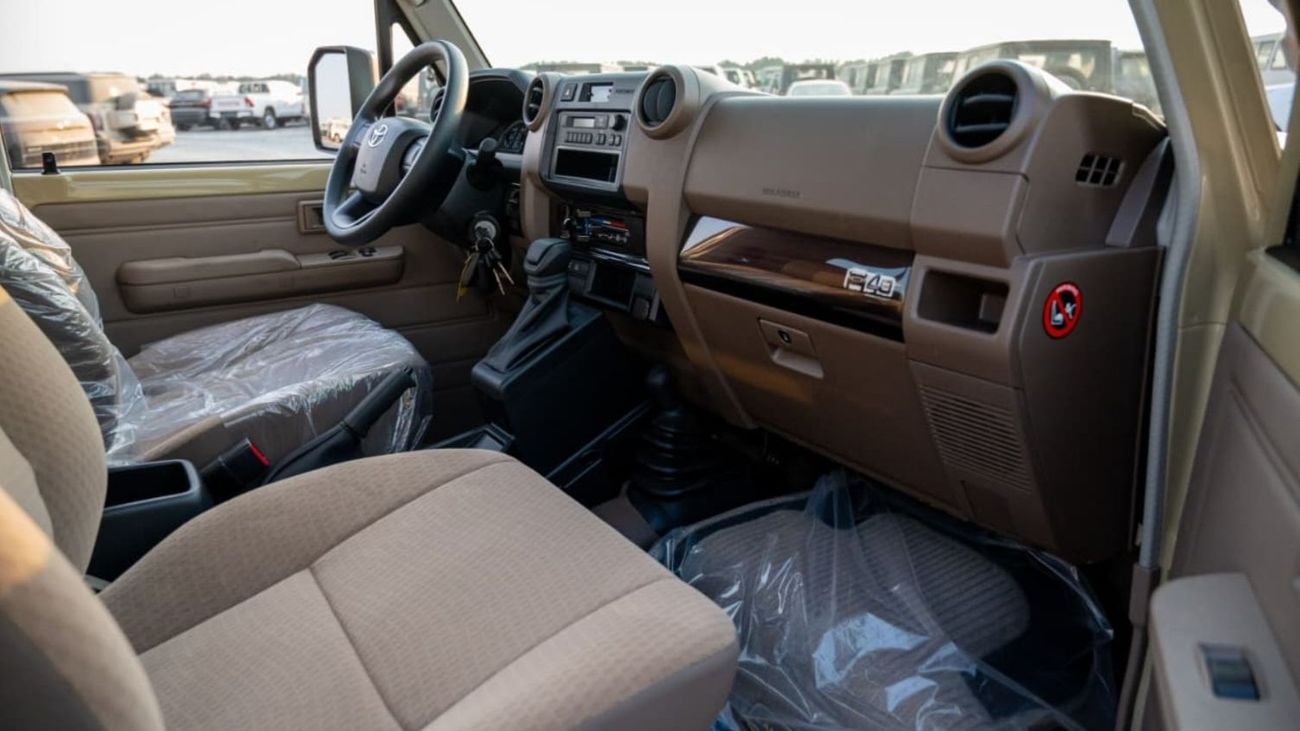 تويوتا لاند كروزر بيك آب 4.0L Single Cabin | Automatic | Petrol | Four Wheel Drive | 2 Doors | V6