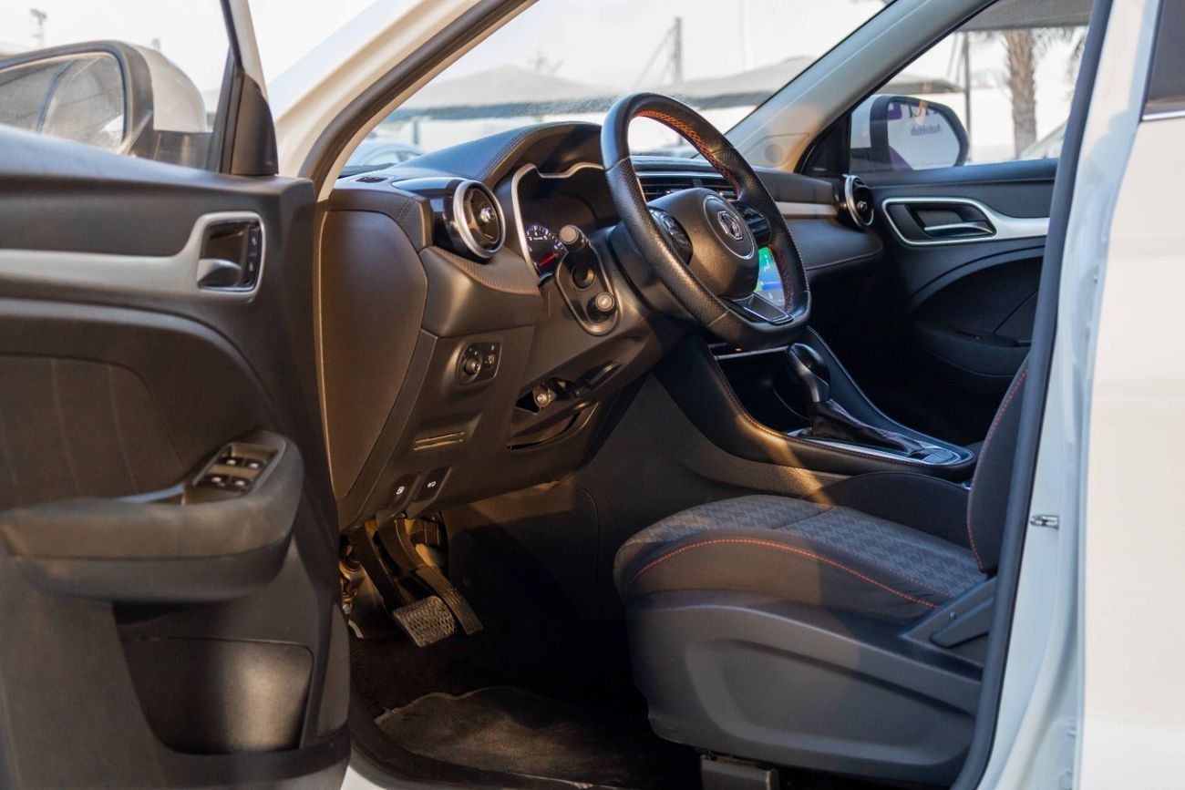 أم جي ZS Std 1.5L