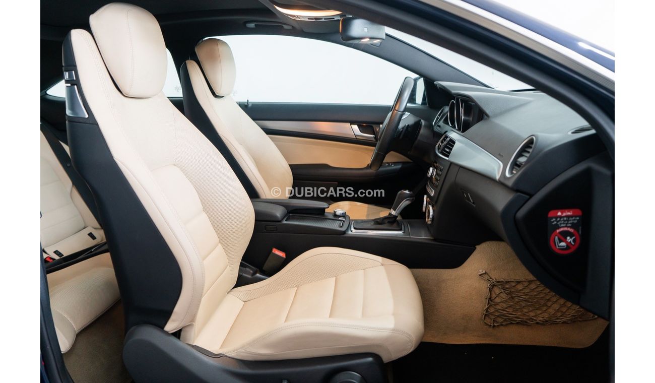 Mercedes-Benz C 250 Std 2015 Mercedes-Benz C250