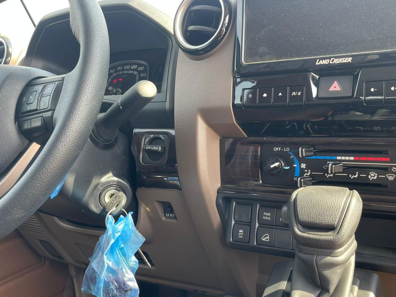 تويوتا لاند كروزر بيك آب Toyota LC DC AT Diesel 2025 2.8L Full GREY