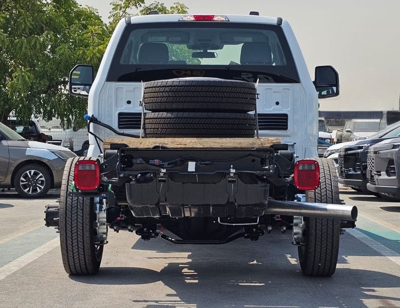 Ford F-550 F-550 FORD XL F550 CHASSIS SINGLE CABIN || 6.7L V8 DIESEL A/T 4WD | 145 DUAL BATTERY PAYLOAD PLUS TRAILER