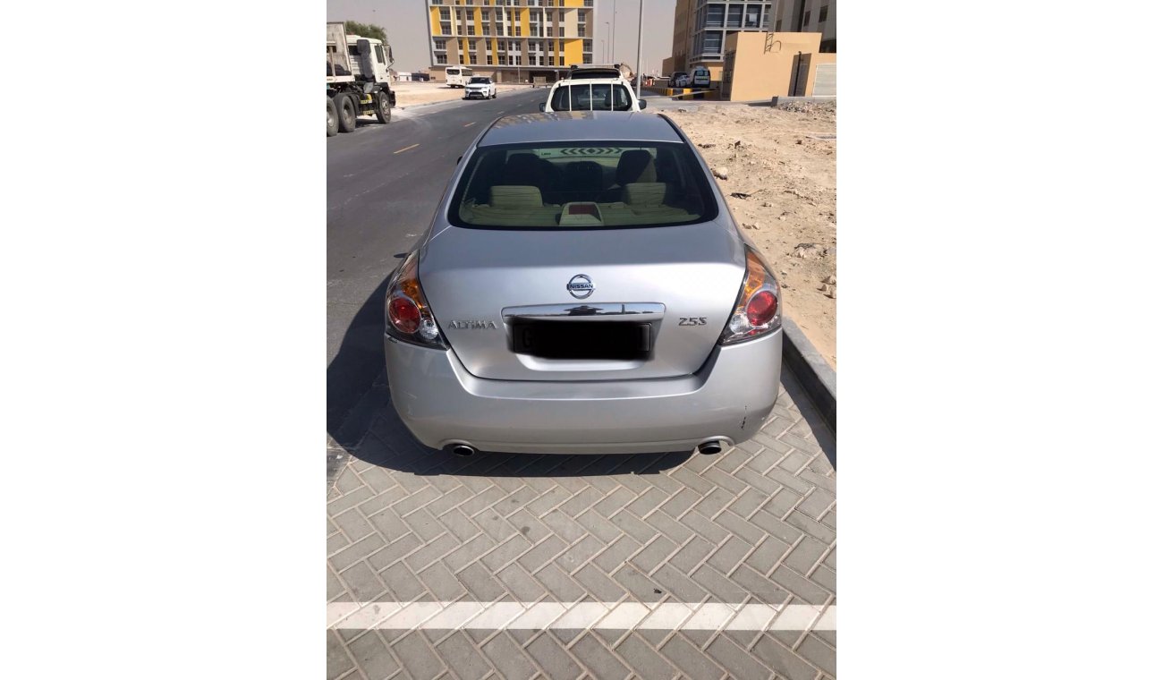 نيسان ألتيما Good price low mileage Altima 2009