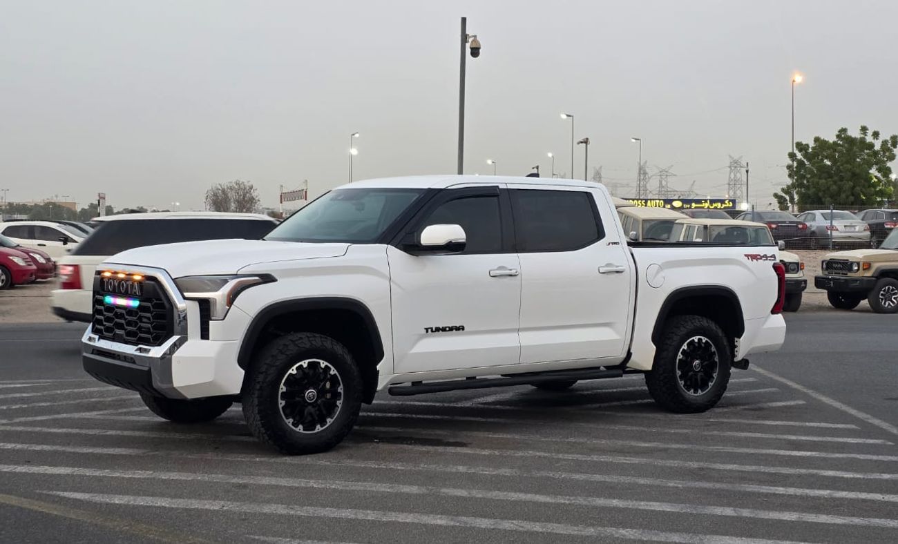 تويوتا تاندرا Crewmax