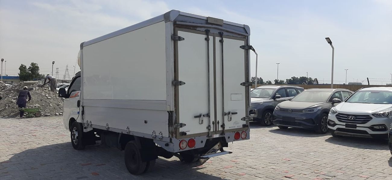 Used Kia Bongo 2019 for sale in Dubai 610975