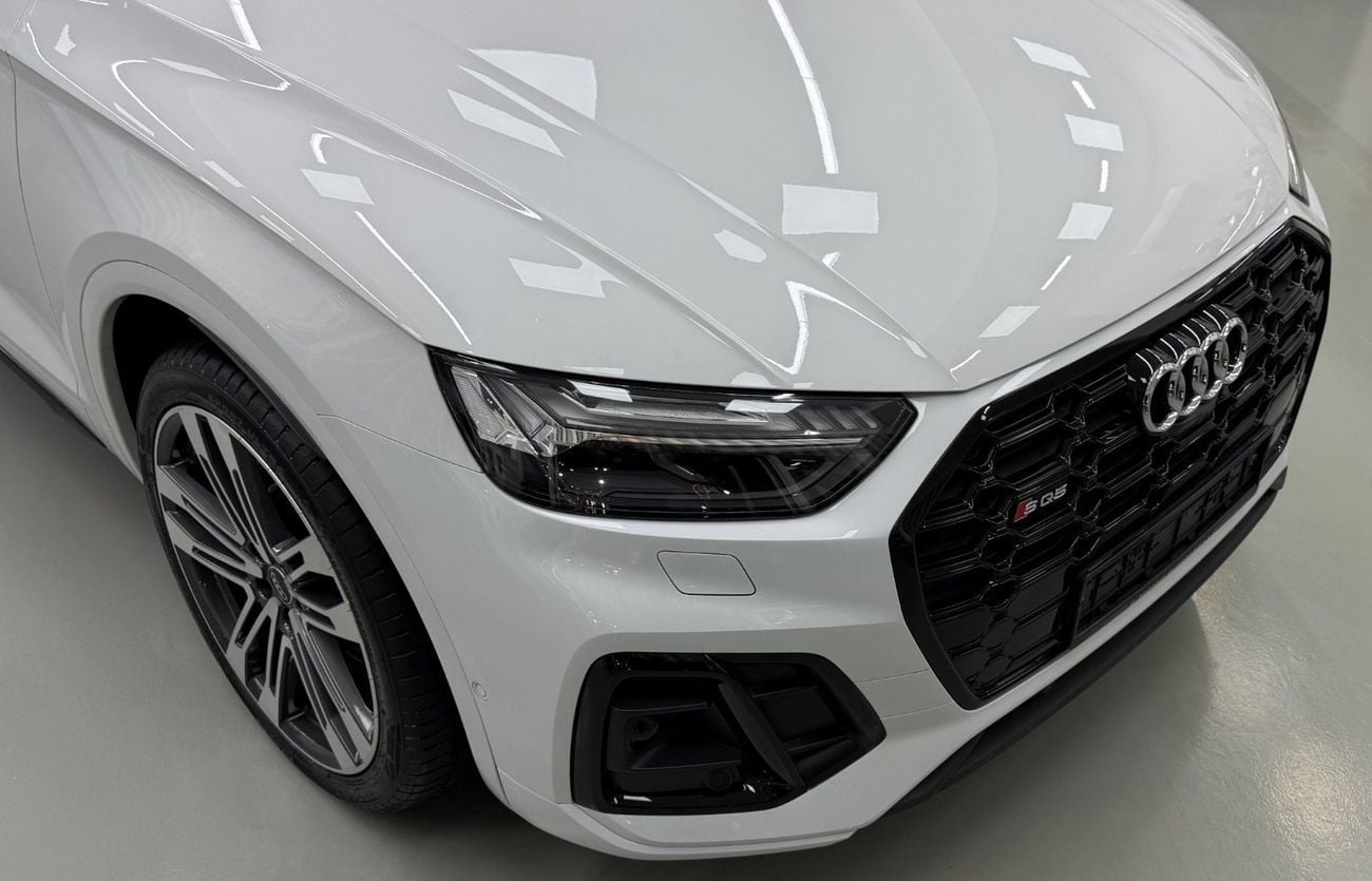 أودي SQ5 TFSI SPORTBACK Sportback TFSI quattro 3.0L