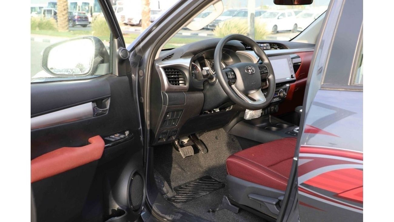Toyota Hilux 2023 Toyota Hilux 4x4 DC 2.8 D AT SR5 - Grey inside Maroon | Export Only