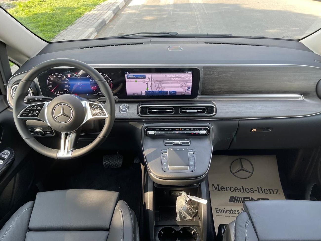 Mercedes Benz V300 Avantgarde Under Agency Warranty 2026 GCC