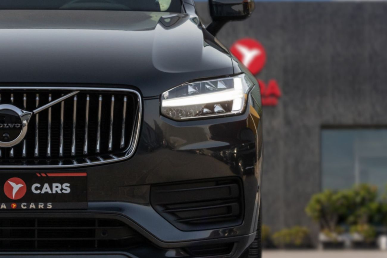 فولفو XC 90 MOMENTUM