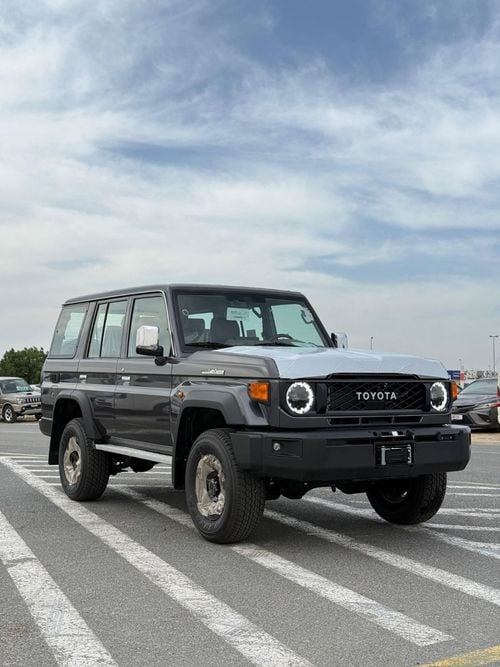 Toyota Land Cruiser 70