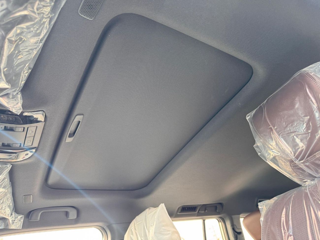 Toyota Prado 2.4L 4WD PETROL AUTOMATIC TRANSMISSION ( FOR RE-EXPORT ONLY )